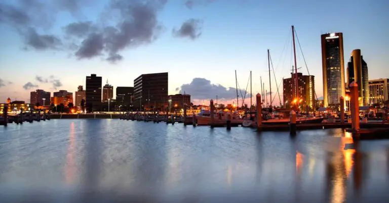 Can you swim in Corpus Christi in March
